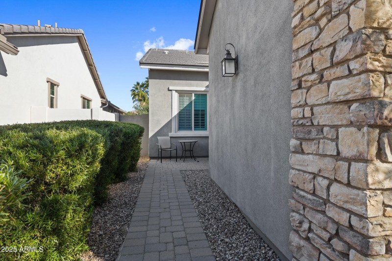 12090 W Peak View Rd-4