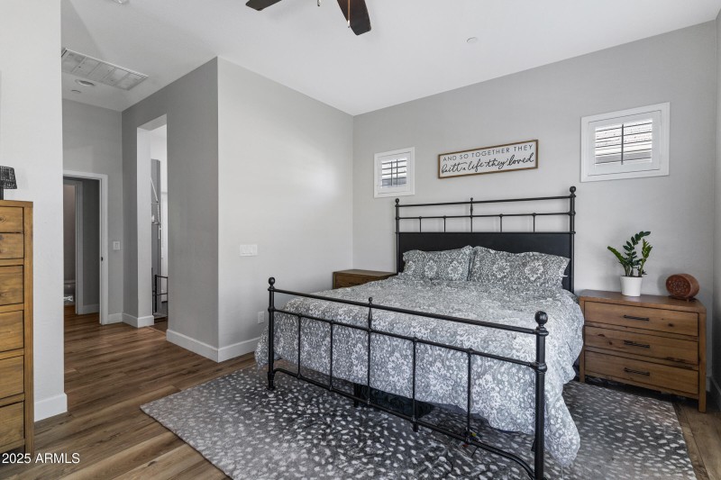 12090 W Peak View Rd-28