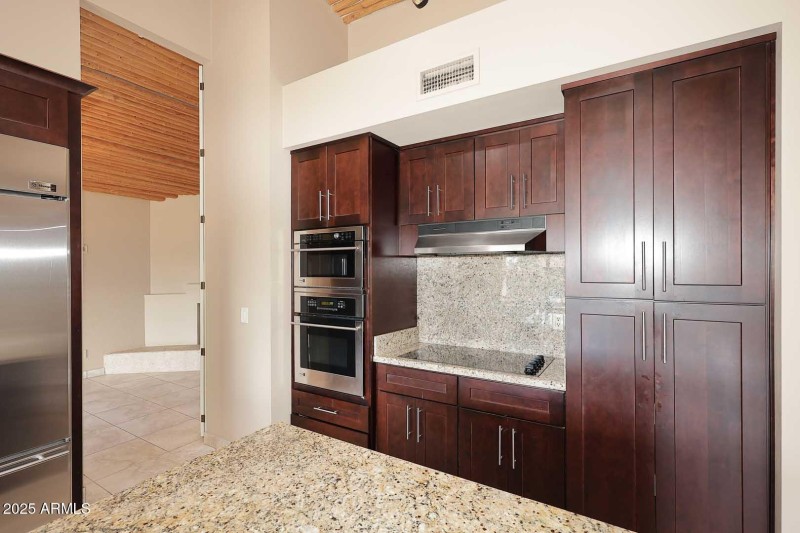 Lots of Cabinet Space