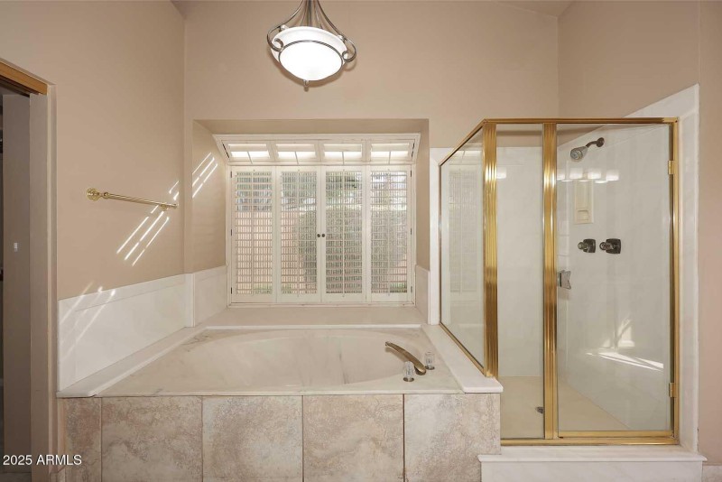 Separate Shower & Tub