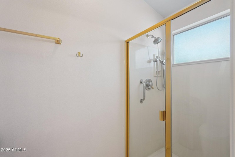 36-web-or-mls-N 86th Dr-S1811-036