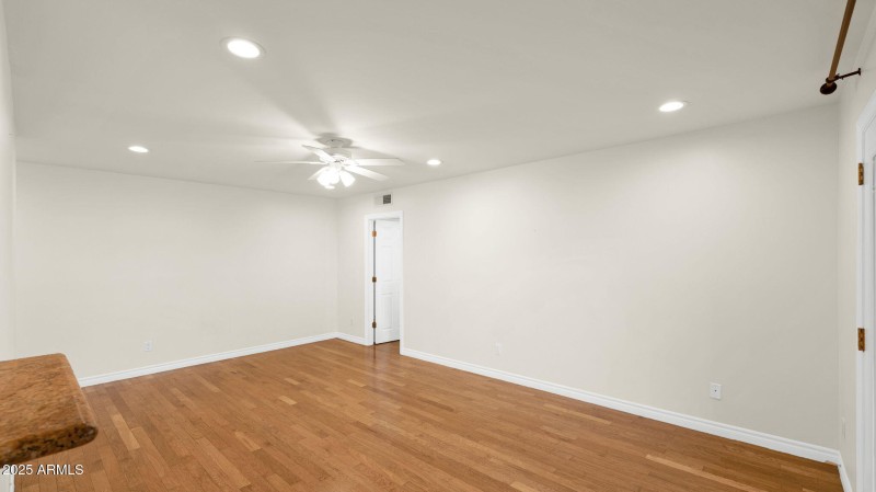 6-web-or-mls-P1309902