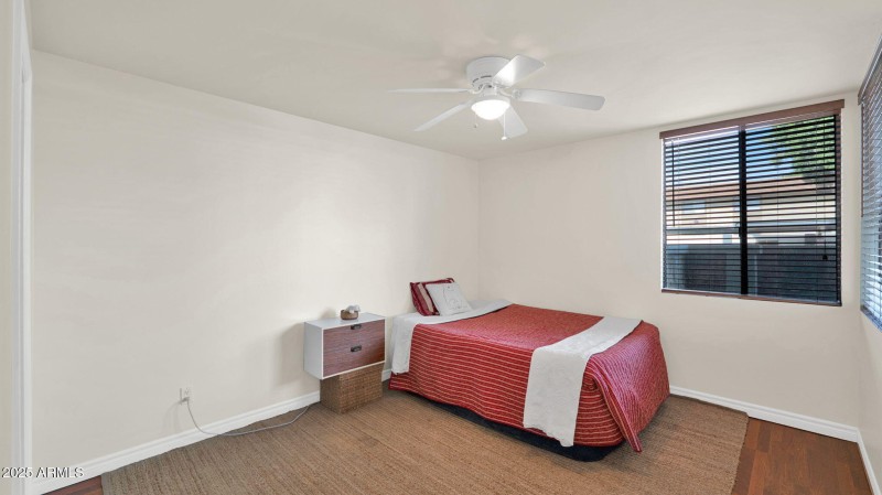 18-web-or-mls-P1309846