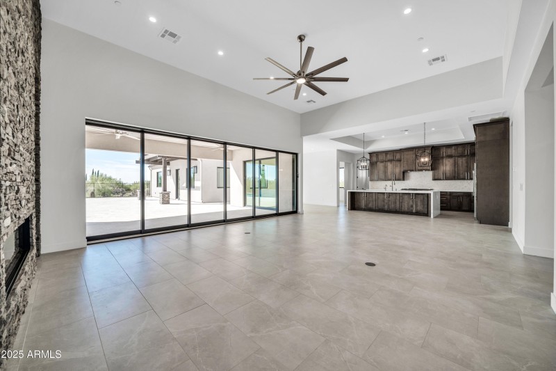 KITCHEN/ GREAT ROOM