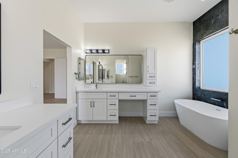 10039 N Burris Rd-113