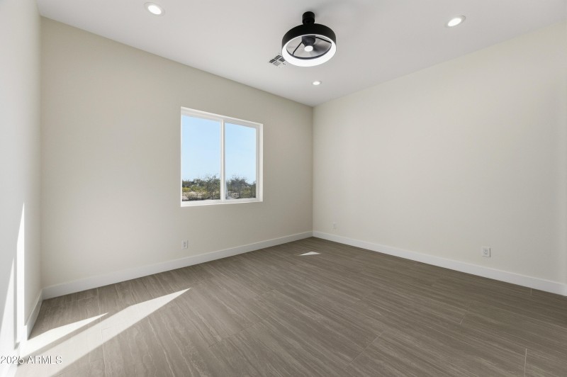 10039 N Burris Rd-137