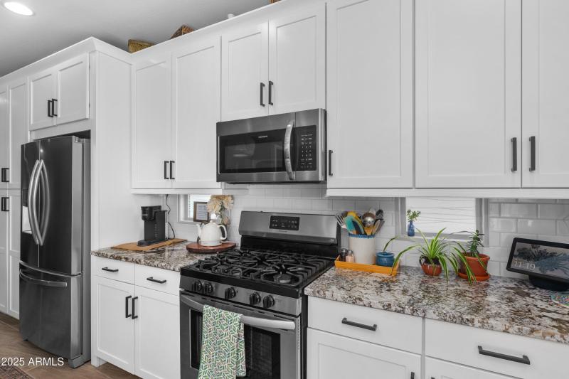 15-12381-Ballentine-Rd-15