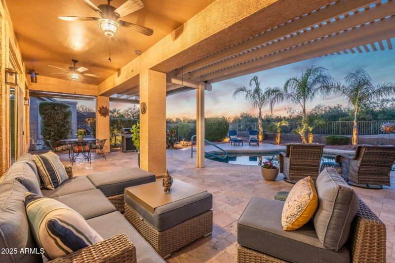 46-web-or-mls-QVB09793-HDR-Edit