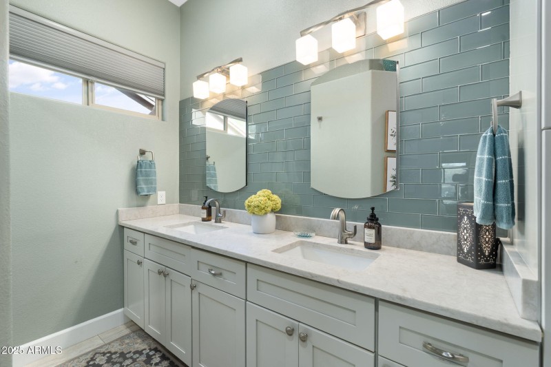 16-web-or-mls-DSC09161