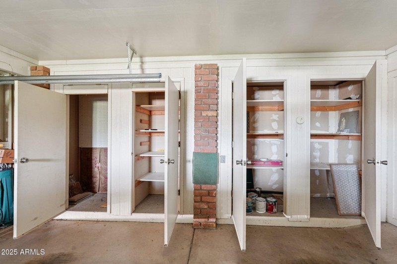 44-web-or-mls-N 109th Dr-S1611-044