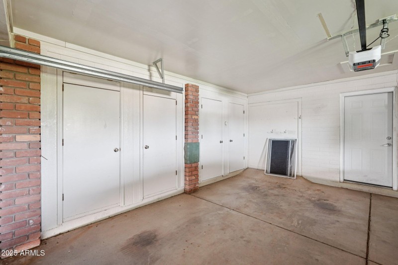 45-web-or-mls-N 109th Dr-S1611-045