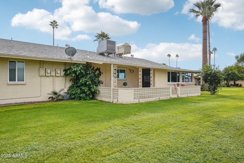 49-web-or-mls-N 109th Dr-S1611-049