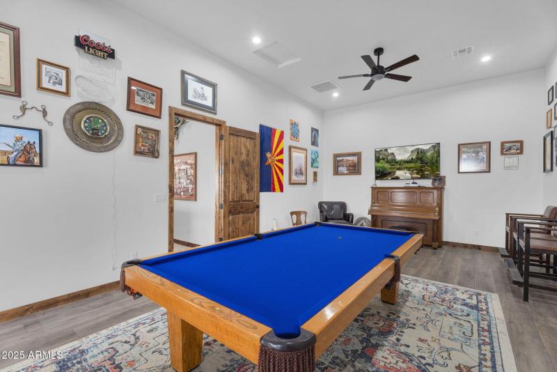 23-web-or-mls-2304 W Silverdale Rd-25