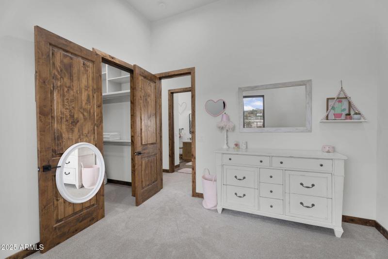 36-web-or-mls-2304 W Silverdale Rd-39