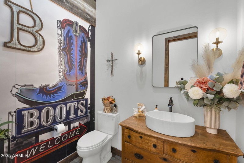 47-web-or-mls-2304 W Silverdale Rd-50