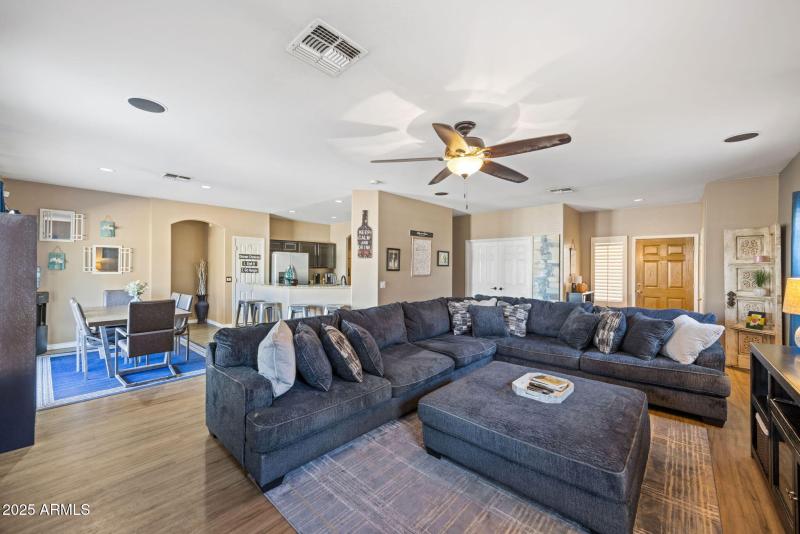 6-web-or-mls-12830-w-fairmount-ave