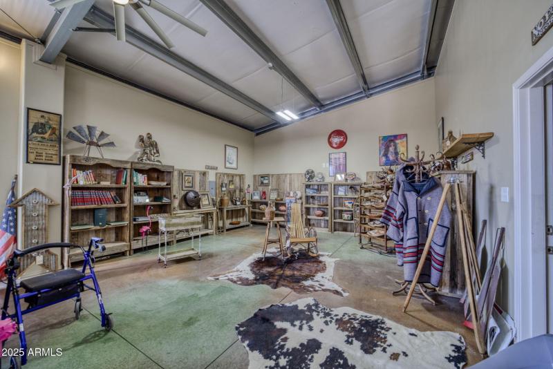 13-web-or-mls-864 W Main St-10