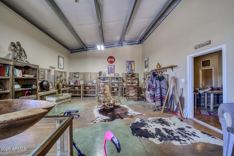 14-web-or-mls-864 W Main St-11