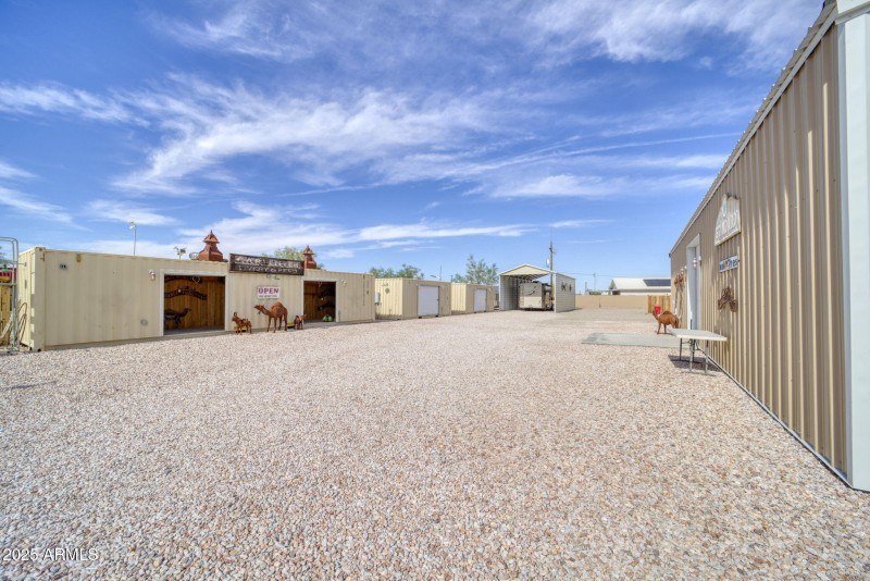 36-web-or-mls-864 W Main St-33