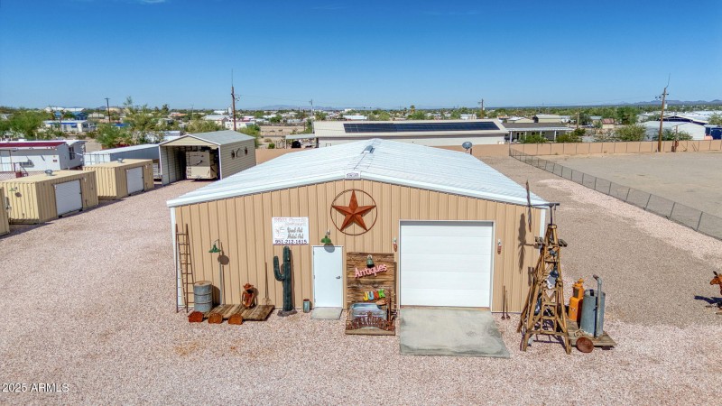 66-web-or-mls-864 W Main St-66