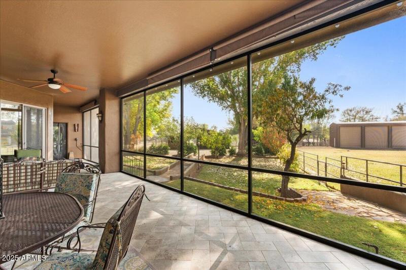 086-Enclosed Patio View