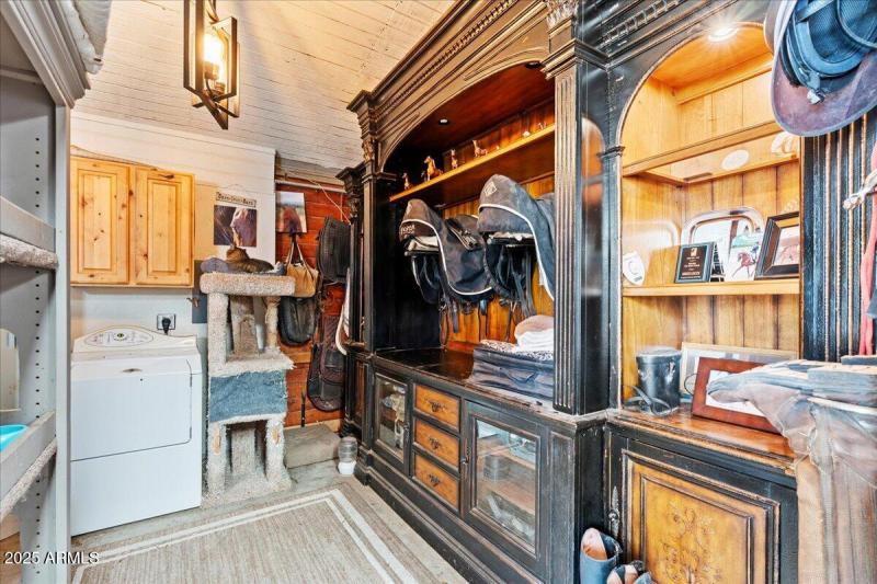 106-Barn Bathroom_Laundry Room