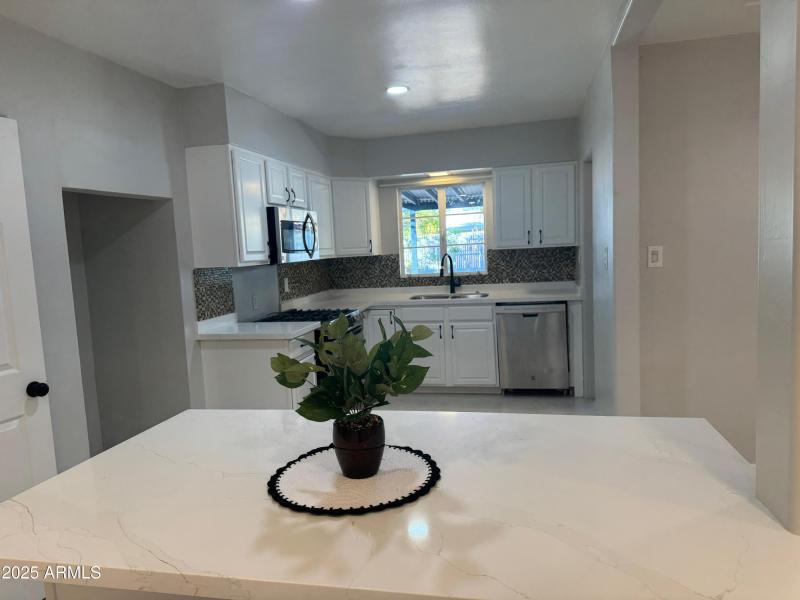 5defe680-a3a8-4d30-a94d-45a1047b1cbe