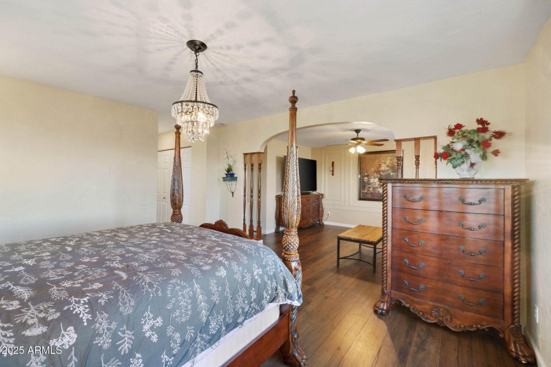 39-Primary Bedroom TW (9)