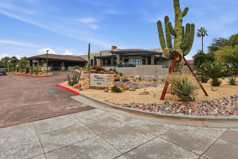 55-web-or-mls-18421 N Sierra Vereda Rio