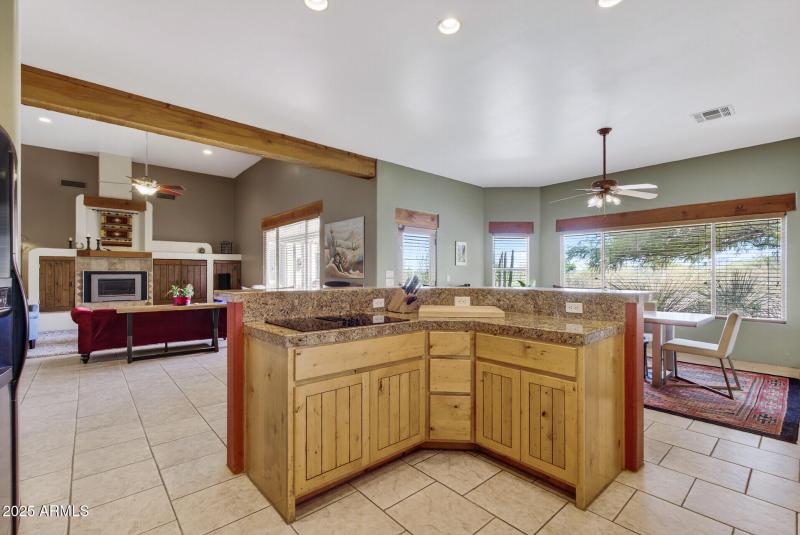 18_14041_E_Bajada_Dr18_mls