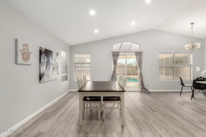 11 - Charleston 4741