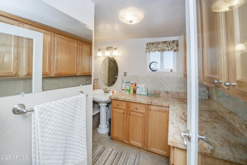 05 Downstairs Bath a