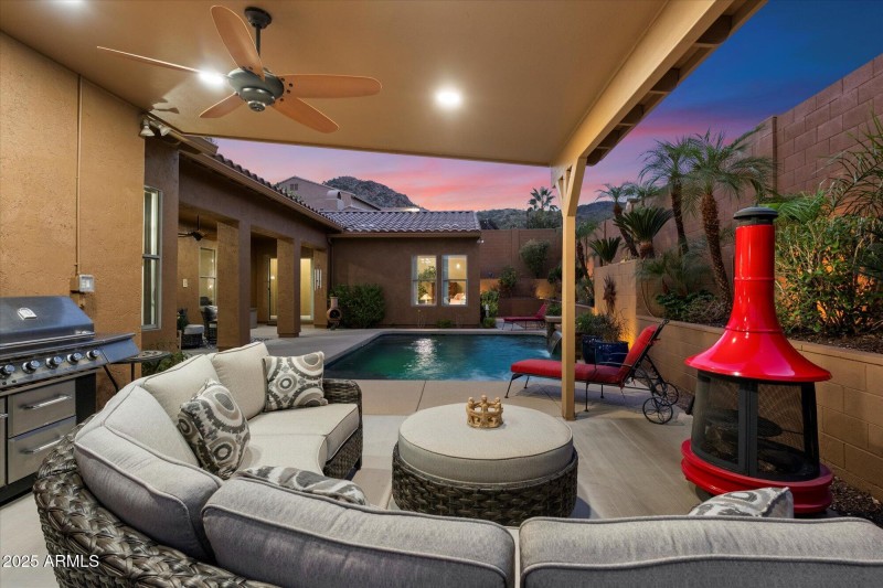 Back Patio w Lush Landscaping