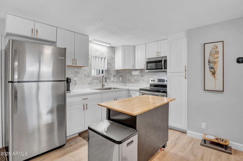 7-web-or-mls-8639 E Delilah Ave-7