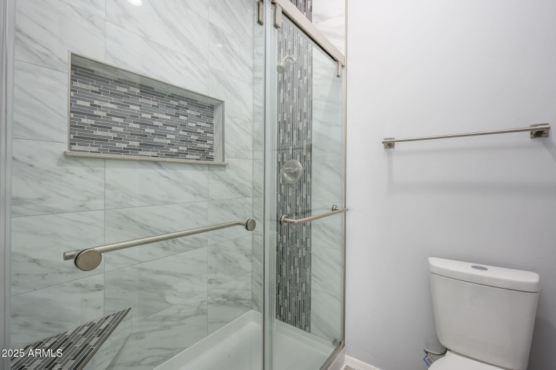 8-web-or-mls-27227_n_147th_ave-8