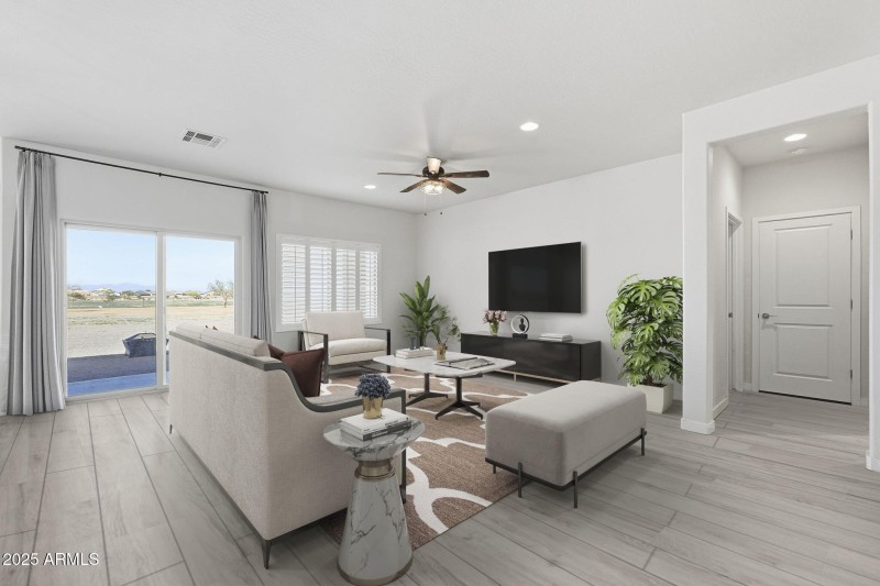 020_ListerPros-Living Room_RE