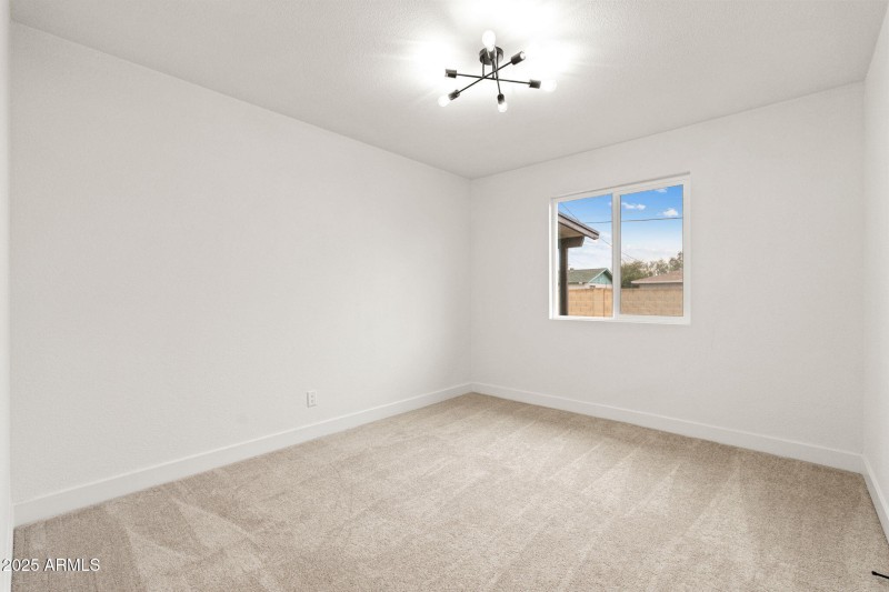 3137 W Turney Ave - 19