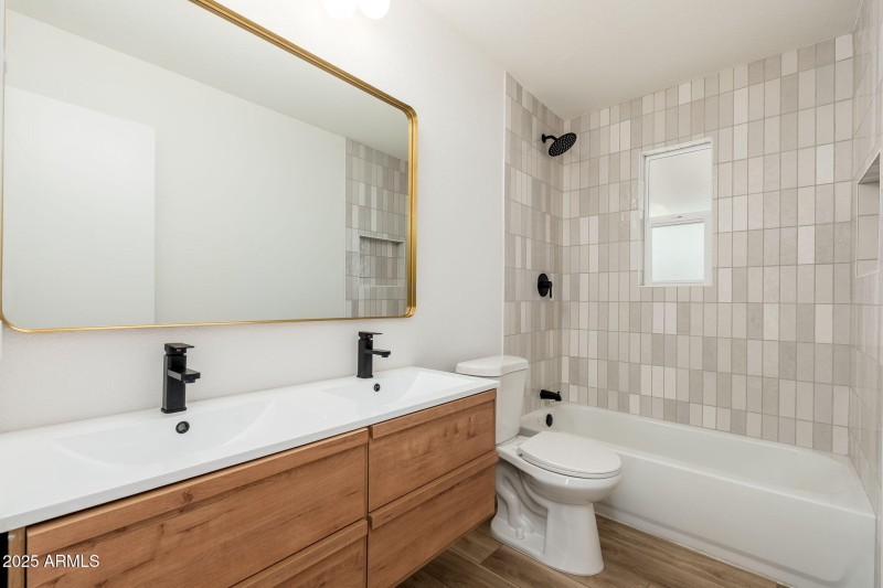 3137 W Turney Ave - 23