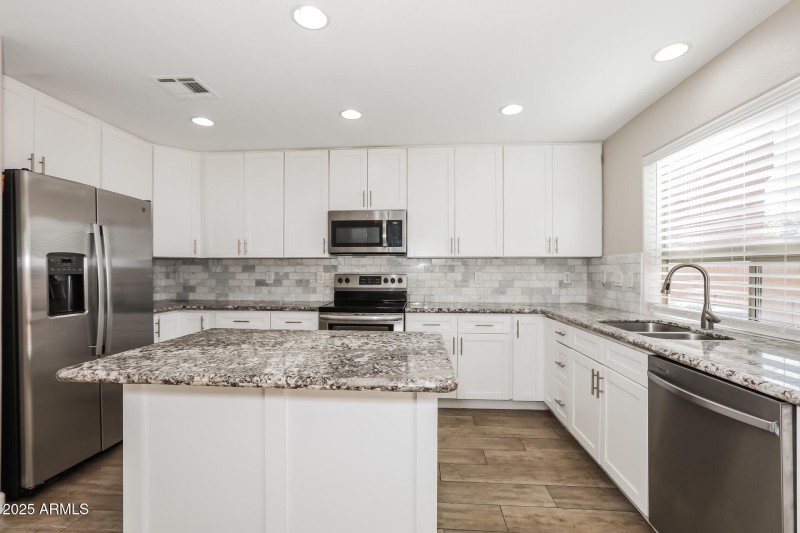 006-photo-kitchen-14927077