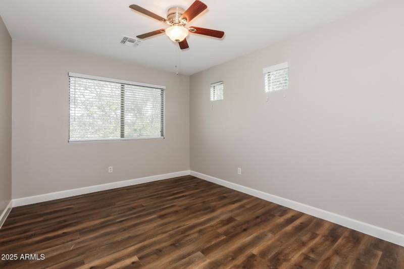 018-photo-bedroom-14927063