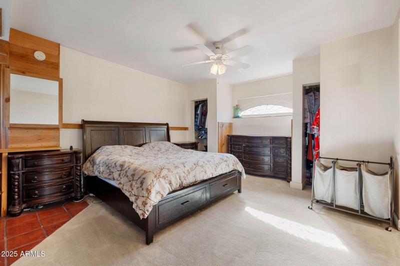 12-Primary Bedroom (1)