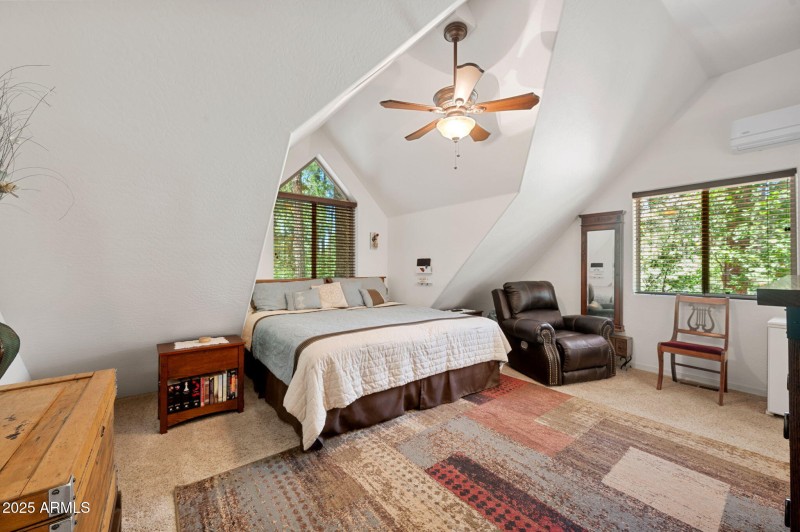 23-Primary Bedroom (1)