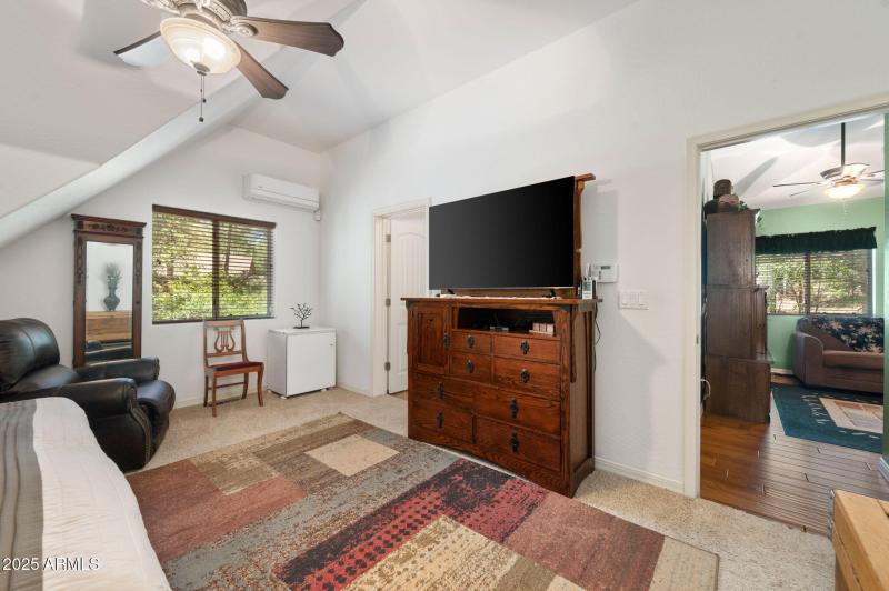 24-Primary Bedroom (2)