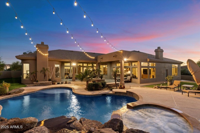 Entertainer’s Backyard Oasis