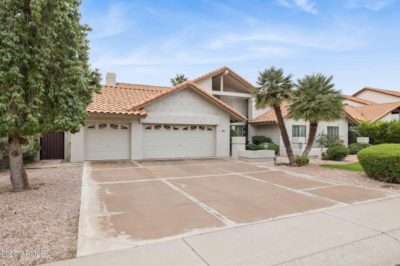 2-web-or-mls-9857-e-windrose-dr