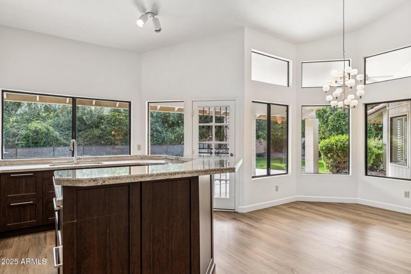 13-web-or-mls-9857-e-windrose-dr