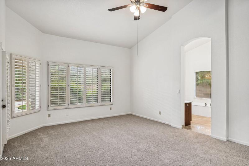 18-web-or-mls-9857-e-windrose-dr