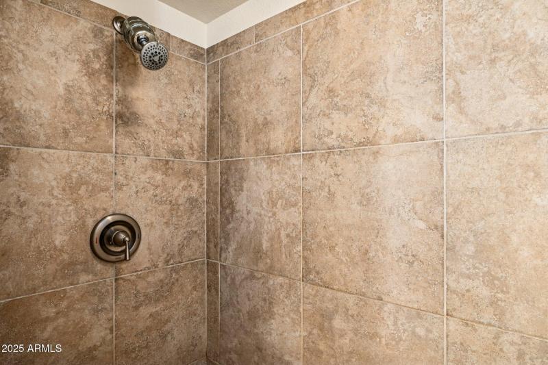 23-web-or-mls-9857-e-windrose-dr