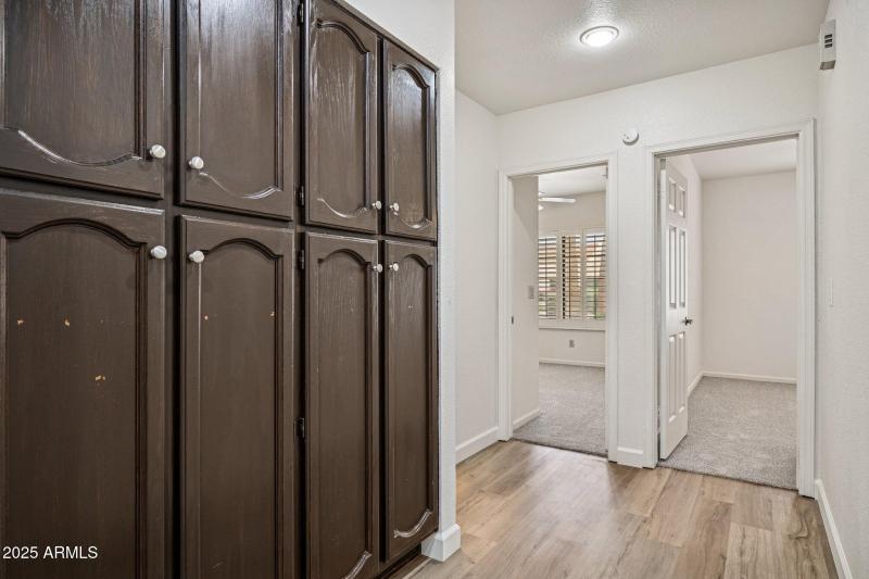 27-web-or-mls-9857-e-windrose-dr