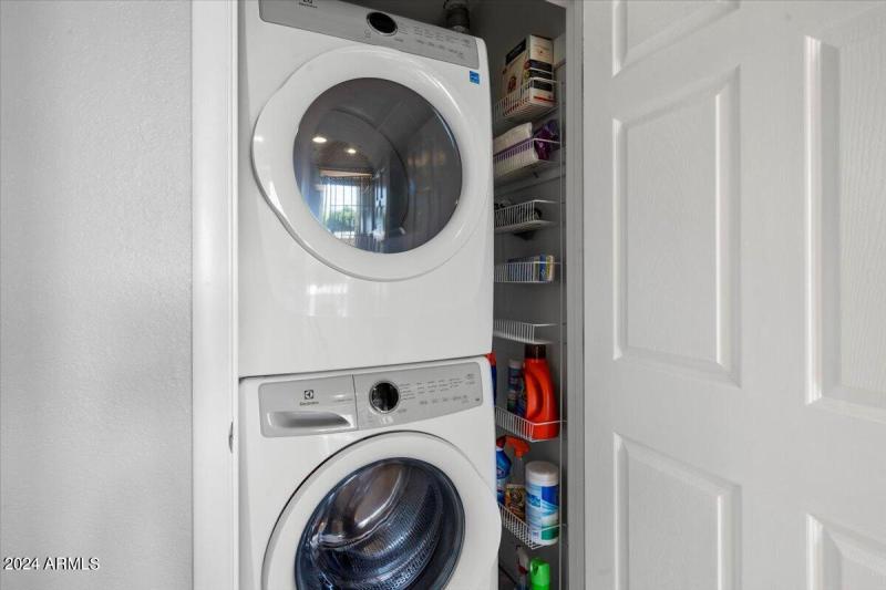 Winfield Place Laundry in Unit